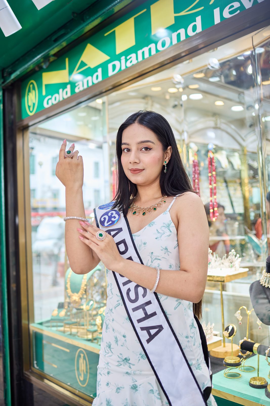 snj-visit-at-bishal-bazar